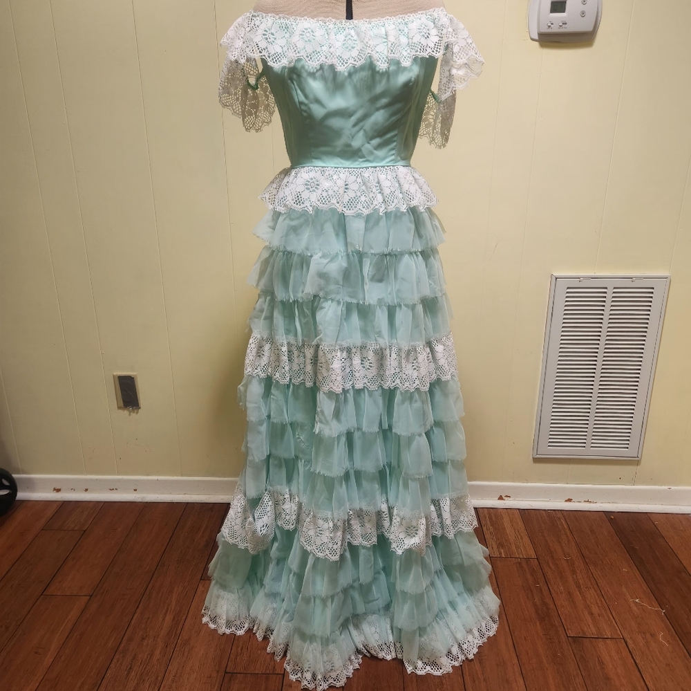 Elegant Mint Green Lace Tiered Dress